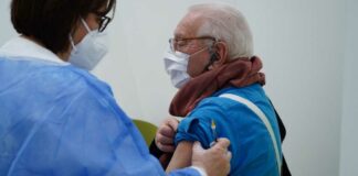 Quarta dose vaccino anticovid, dal 26 aprile somministrazioni nella Bat: attiva la prenotazione