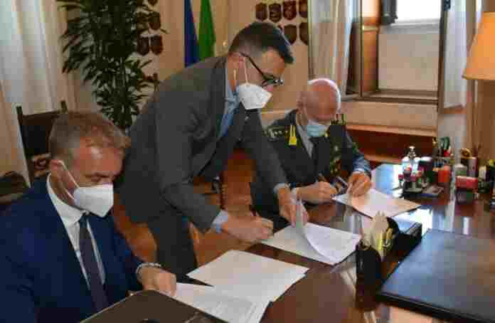 frodi - intesa Procura Trani