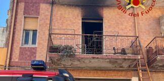 Appartamento in fiamme, salvato 70enne a San Ferdinando